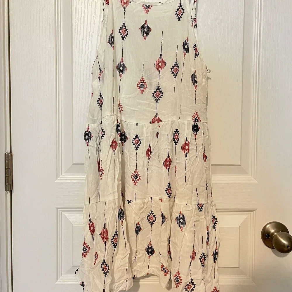 Forever 21 Long Woven Top. Size M - Picture 7 of 7